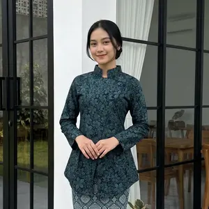 Atasan kebaya janggan modern kebaya tunangan lamaran outfit wisuda kekinian elegan kebaya Emboss timbul mewah baju pesta kondangan remaja terbaru 2025 NB : Motif KAIN RANDOM ( dikirim stock yg ready saat itu ) kain selalu berganti tiap datang