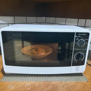 Sharp Stylish Microwave R-220-MA-White - Microwave Solo 20 Liter 450 Watt Warna Putih