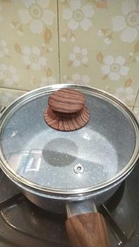 Product Review of Takafull Panci Susu Alumunium Motif Marble Tutup Kaca 18Cm Warna Hijau & Abu Gagang Motif Kayu Kitchenware (SO/SL718) from r**a 3