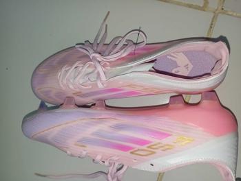 Product Review of Sepatu Bola Adizero F50 White Pink from m**y 0