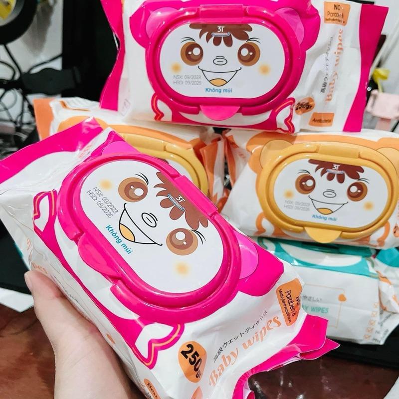 Combo 10 Bịch Khăn Giấy Ướt Baby Wipes Không Cồn Không Mùi An Toàn Cho Da Nhạy Cảm Vải Không Dệt Nước Tinh Khiết Mềm Mại Mịn Màng Thoải Mái