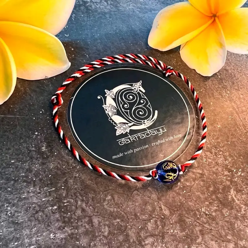 CAKRADAYU Gelang Keberuntungan Tridatu Kristal Tibet Mantra Asli Khas Bali 4