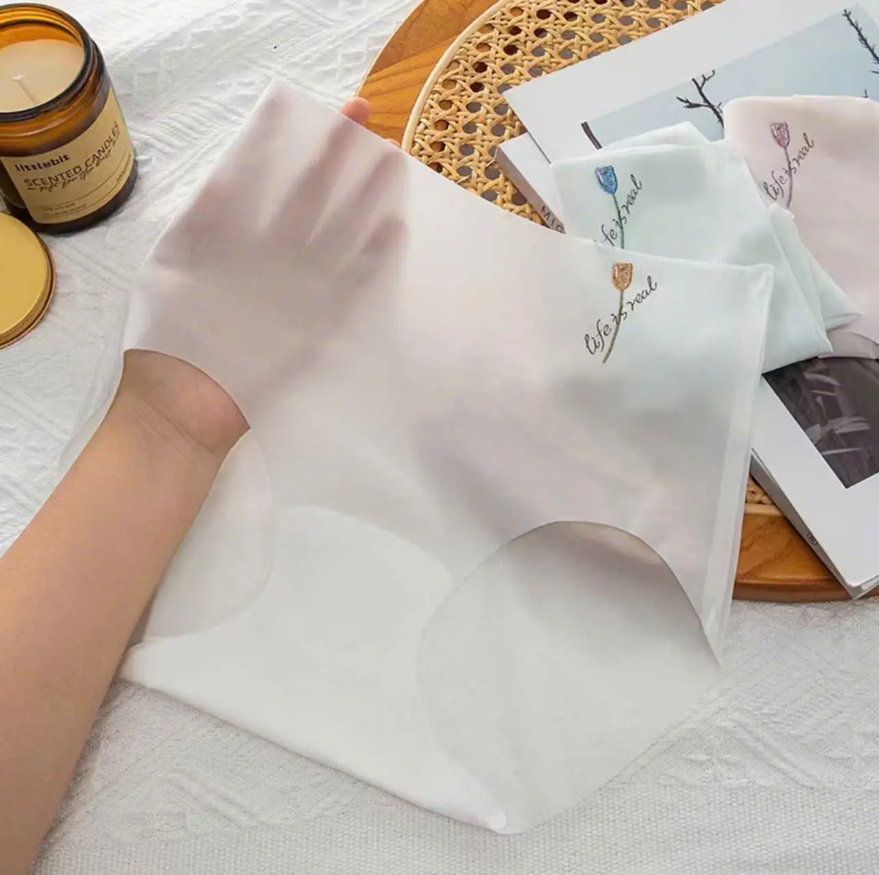 Combo 10 quần lót nữ không viền su lụa mỏng mát cạp cao chống tụt họa tiết hoa tulip (QP02) Women Voi Xốp