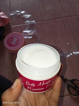 Product Review of [ARTHA LDT] PAKET EXTRA WHITE EVERY NIGHT (body booster malam 1 + body lotion malam 1 ) FREE POUCH  Tubuh [Pencerah Hand] from m**🇸 0