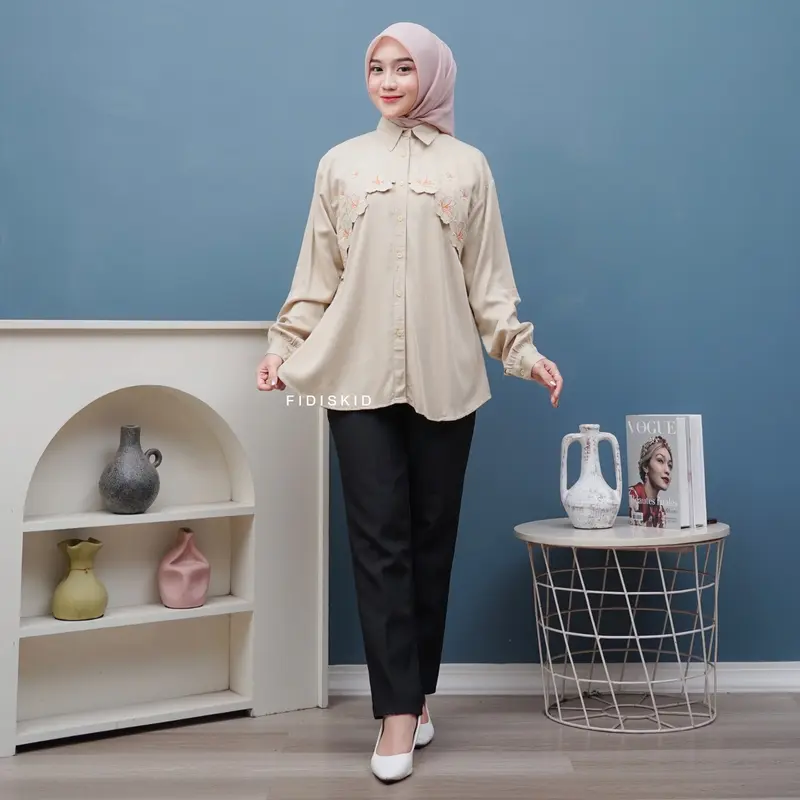 Mika Blouse Bordir Rayon Twill - Kemeja Wanita Bordir Bunga Formal Nyaman 1