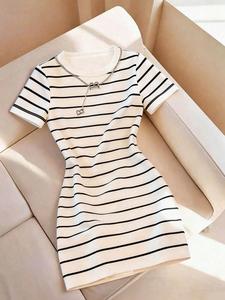Falda mini ajustada a rayas, vestido con manga corta y cuello redondo, cintura entallada, básico de verano, para uso diario y citas de mujer, transpirable y efecto adelgazante, estilo simple y elegante