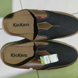 Promo cuci gudang / Sepatu bustong / sepatu slop / sepatu santai / sepatu sandal masa kini Shoes Karet  Sendal Kasual