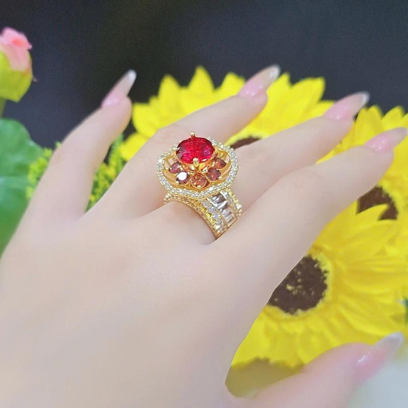 Nhẫn nữ hoàng Ruby đỏ viền full đá sang trọng chất Titan xi vàng bền màu mẫu hot