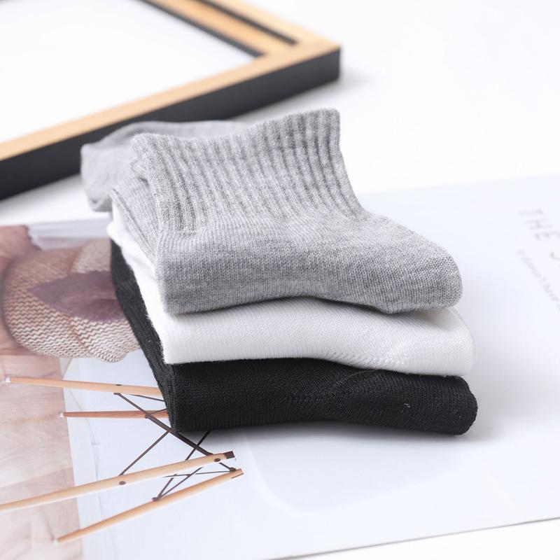 Product Introduction of 5 Pairs Popular Spring And Summer Men's Sports Socks Thin Comfortable Breathable Wear-resistant Polyester Socks Wholesale Size 38-43 8