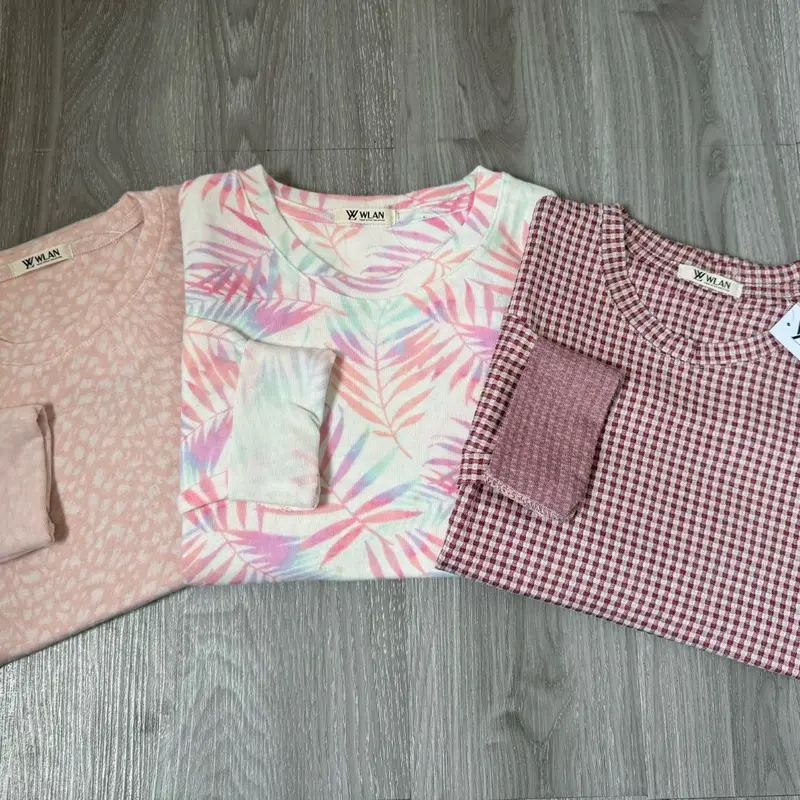 kaos lengan panjang motif wanita 0