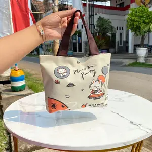 Tas Bekal Mini Murah Lunch Bag Versi Beruang Lokal Bahan D 600 Motif Planet Party - Bisa COD