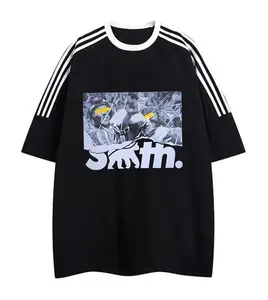 Kaos lengan pendek tiga garis hitam, gaya baru untuk semua musim, atasan lengan pendek longgar dan kasual bergaya retro Amerika yang trendi untuk pria dan wanita.