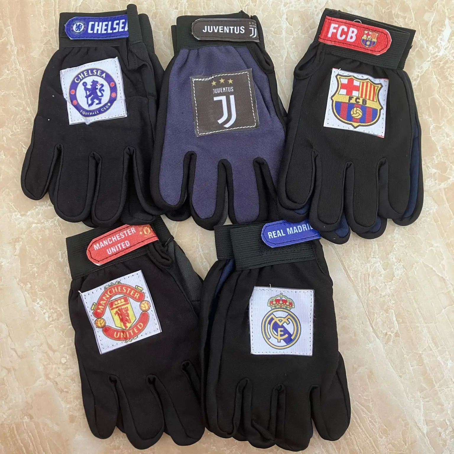 Sarung Tangan Kiper Sepak Bola Anak | football goal keeper gloves lengket remaja