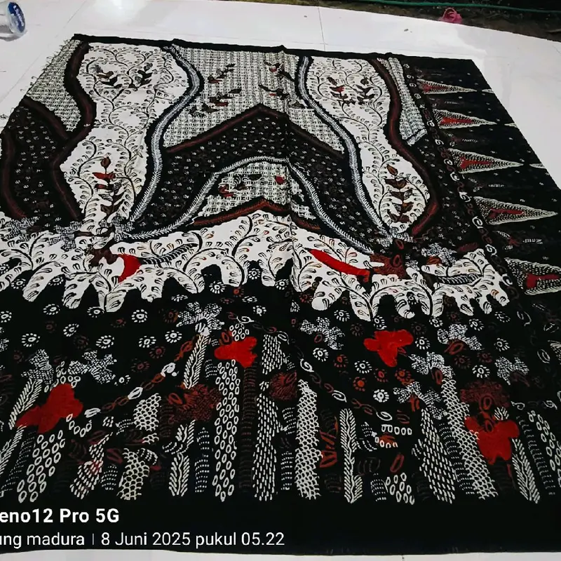sarung batik tulis madura bahan halus lembut 1