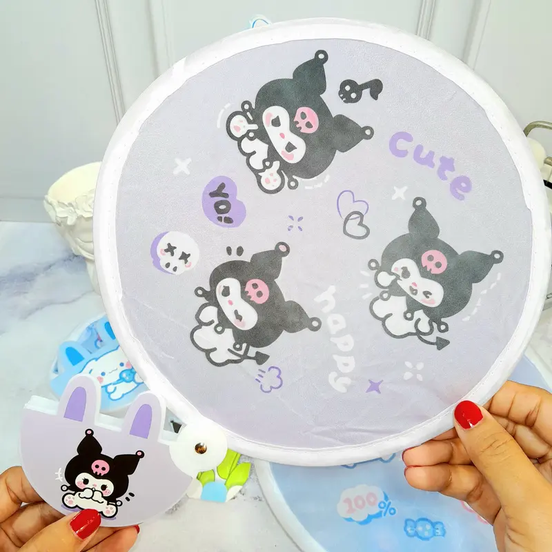 Kipas Lipat Sanrio Bentuk Bulat Foldable Bisa Di Lipat Imut Lucu / Kipas Lipat Sanrio Bulat Bahan Plastik Unik Cute Kesukaan Anak-Anak Perlengkapan Sekolah Kekinian Best Quality Harga Termurah Bisa Grosir dan COD 3