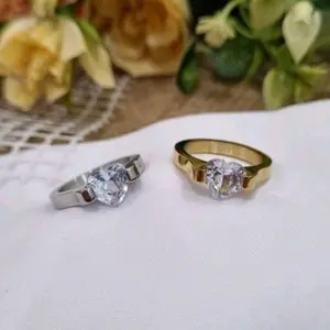 Cincin Titanium Couple Sedang Permata Satu Diamon Anti Karat Anti Luntur Harga Best Seller