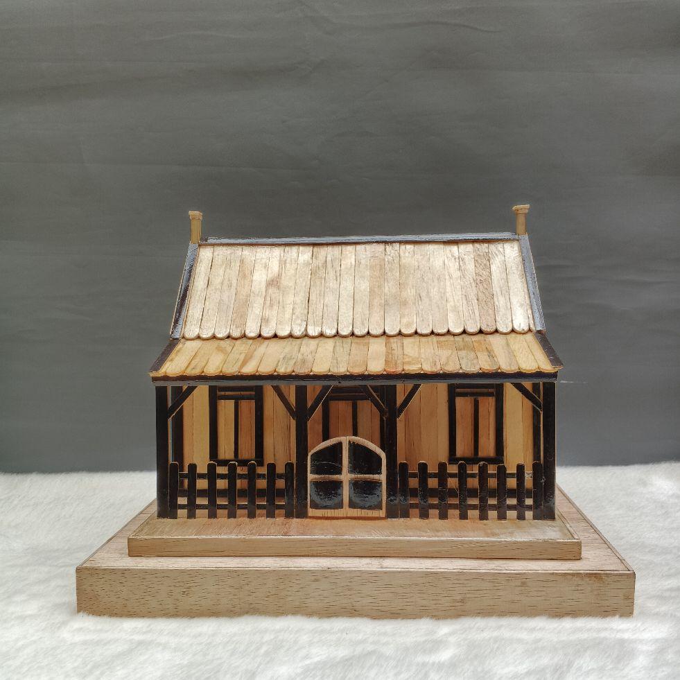 Miniatur Museum Hos Tjokroaminoto Dari Stik eskrim