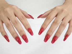 Vibrant Red Press On Nails 100% Handmade，K beauty Glass Nails Whitening Effect for Asian Skin TikTok Viral Dupe