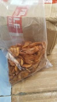 Product Review of [1kg] KRIPIK SALE PISANG KERING 1 KG total [4 x 250 gram] KHAS Cilacap RASA Manis Renyah Kriuk Cemilan Snack asli cilacap Keripik Salai Pisang CRISPY HALAL from g**🥀 1
