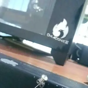 Anting Magnet Pria Wanita Diamond Mirip Tindik Desain Elegan Bahan Titanium Anti Karat Fleksibel untuk Kedua Gender
