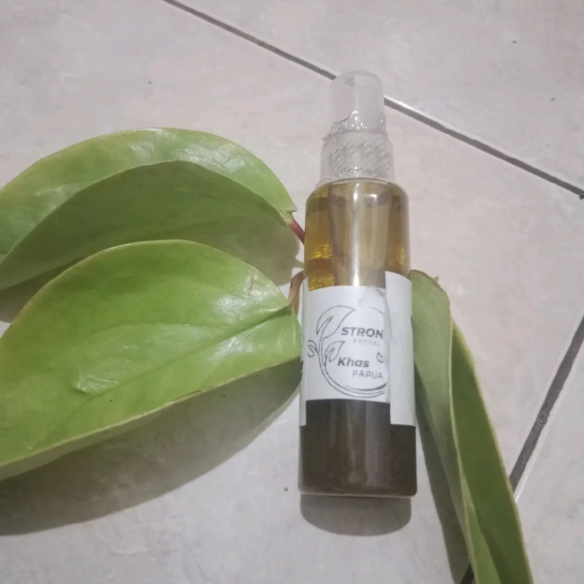 minya pijat herbal khas papua (strong herbal)
