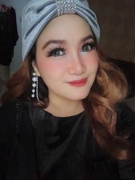 Product Review of Bandana Series - Edhita Bandana Raya Beludru Premium from J**a A** 2