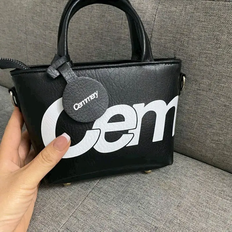 Cemmery - Túi Xách Siêu Xinh Siêu Đẹp Siêu Dễ Thương Màu Nâu Logo Trong Suốt Cemey Chữ Trắng Sang Trọng Từ PNT_SHOP_8386 | BigBuy360 - bigbuy360.vn Cemmery - Túi Xách Siêu Xinh Siêu Đẹp Siêu Dễ Thương Màu Nâu Logo Trong Suốt Cemey Chữ Trắng Sang Trọng Từ PNT_SHOP_8386 | BigBuy360 - bigbuy360.vn