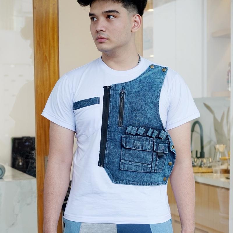 Baju Pria Kaos Premium Divariasikan dengan Jeans, Kancing Cetet dan Sleting Boldblue Junction 1