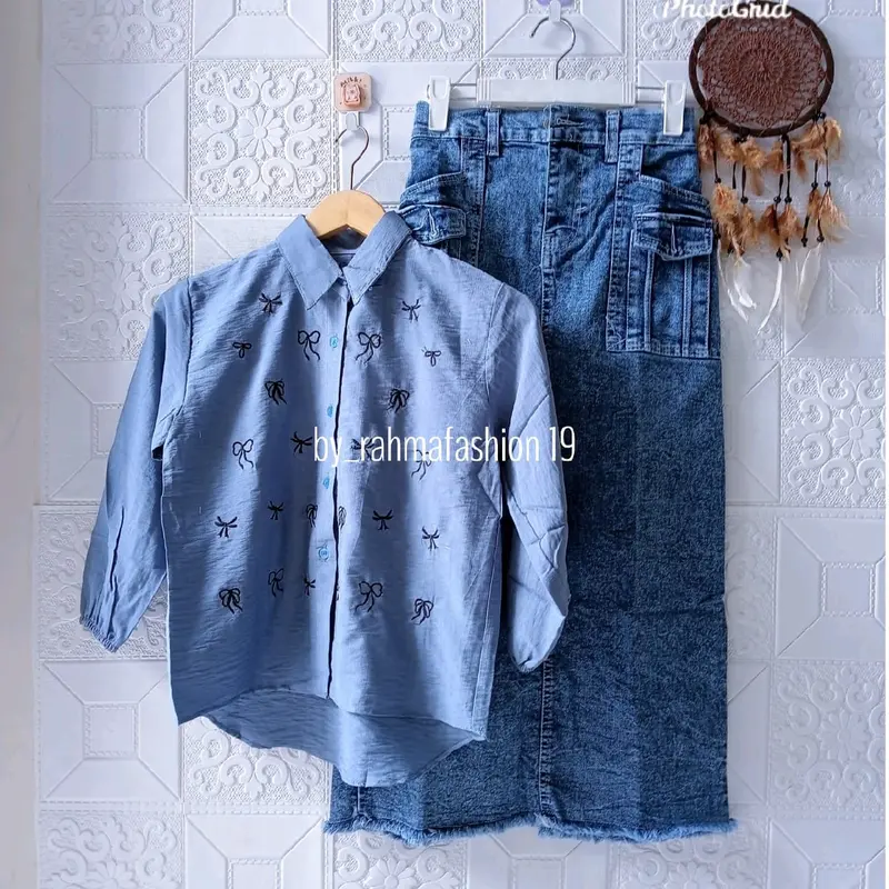 Setelan Kemeja Pita Kancing Fuul Dan Bawahan Rok Jeans Variasi Saku Depan Usia 8_11 Tahun 2