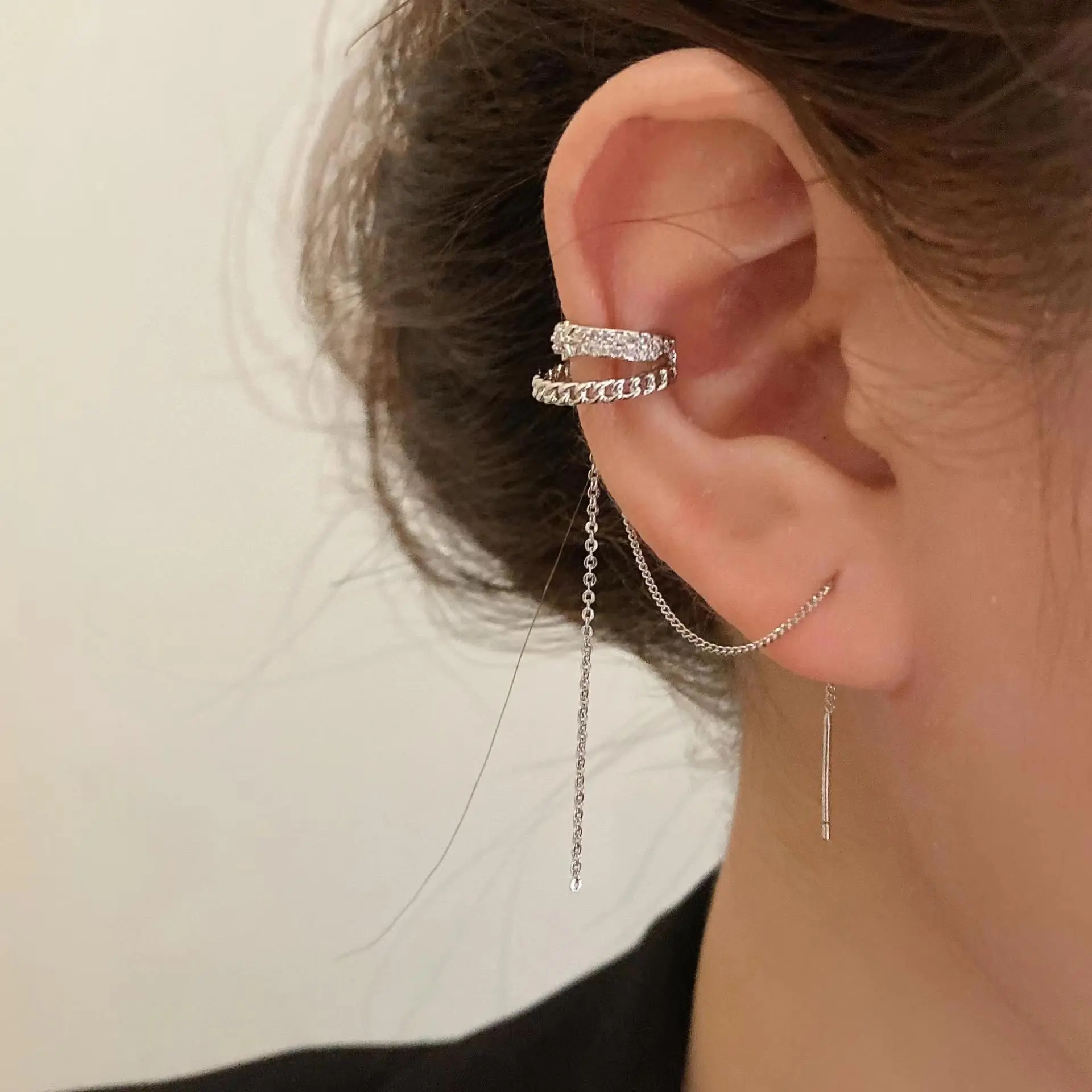 Tassel ear clip, new personalized design, including earphones, integrated earrings, piece design