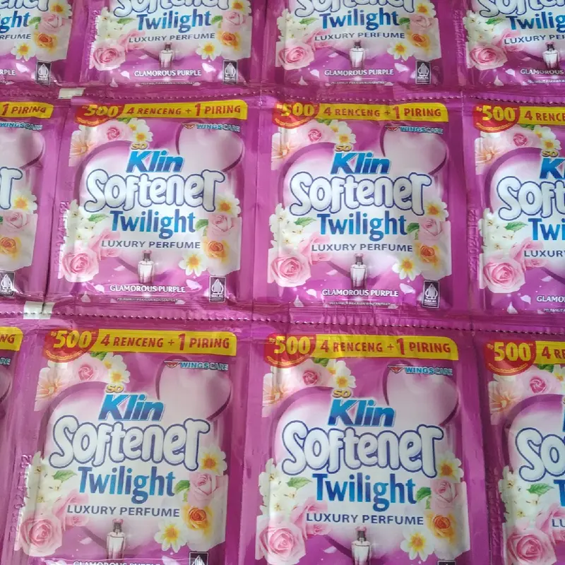 soklin softener isi 48pc pelembuta dan pewangi pakaian 0