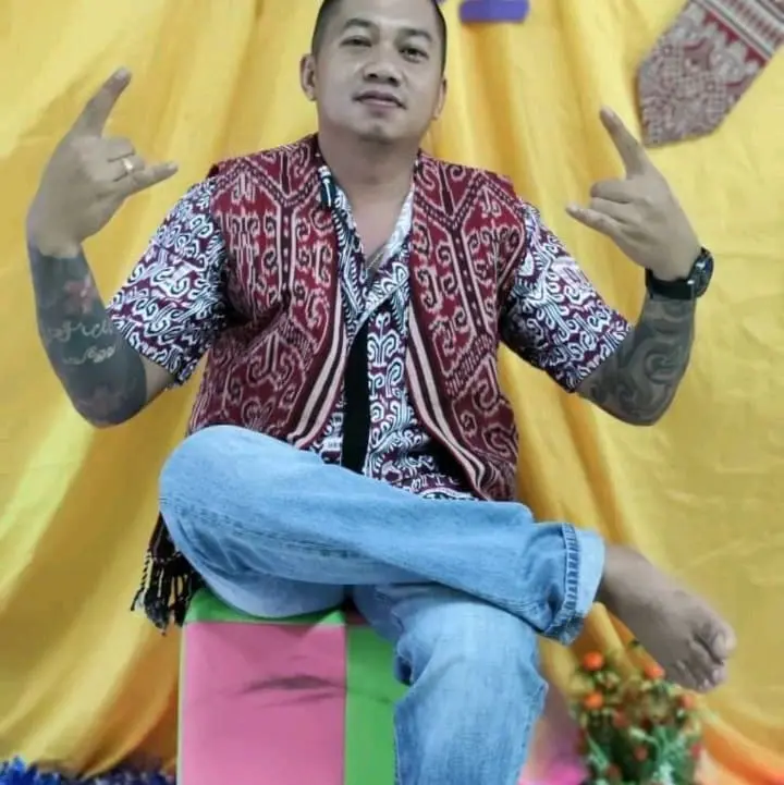 ROMPI PUA KUMBU BAJU BURUNG DAYAK KALKMANTAN BAJU ADAT GAWAI 2