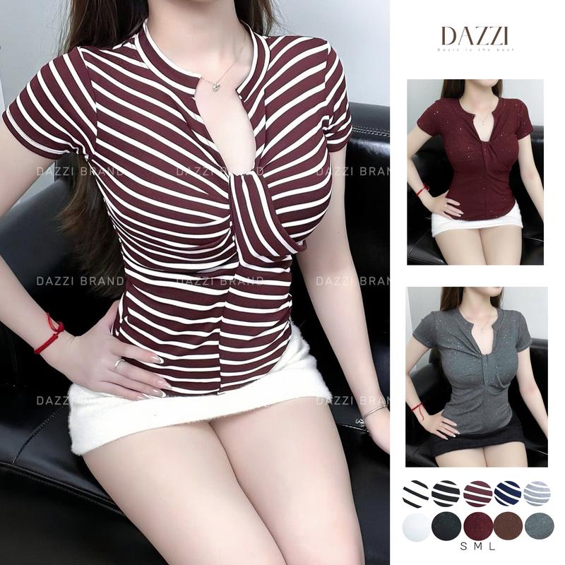 [MỞ BÁN] Áo thun nữ hoạ tiết kẻ sọc và kim tuyến cổ V xoắn vạt bầu vải cotton mịn DAZZI Women