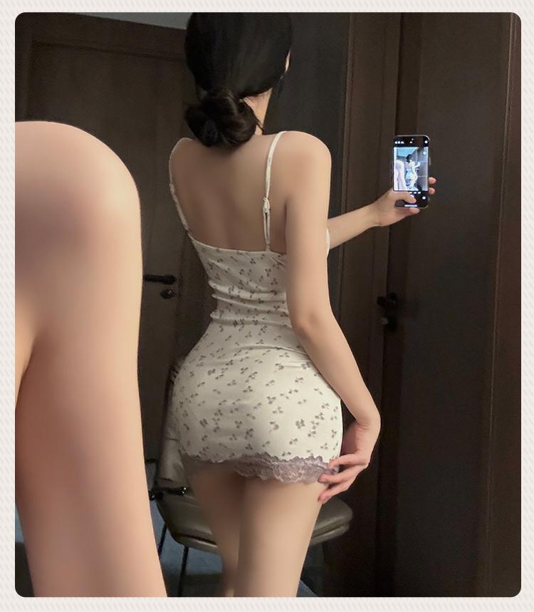 Product Introduction of A strappy sleep dress, pure and seductive lingerie, lace sleepwear, alluring and sexy strappy sleep dress for small breasts, one-piece dress. 5