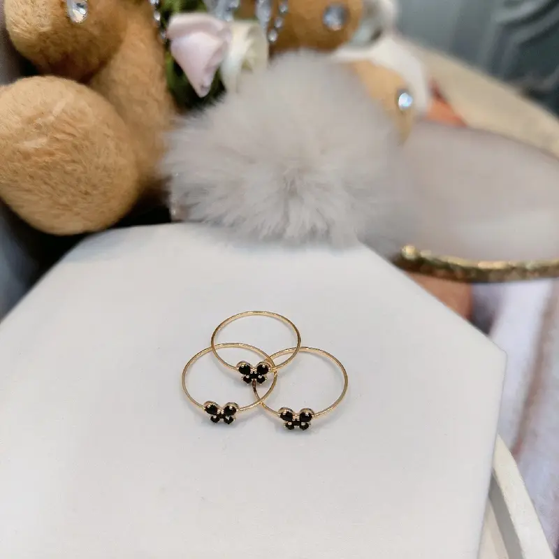 cincin emas muda asli, toko emas kencana indah, berat: -/+0,4 kadar: 6k size: 9, 10, 11 0