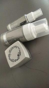 Product Review of ELCY BEAUTY GLOW WHITENING BPOM from R**z 0