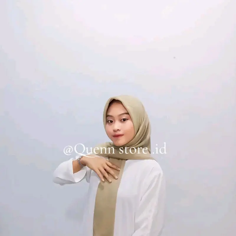 Bella square premium polos Jilbab Segi Empat 3