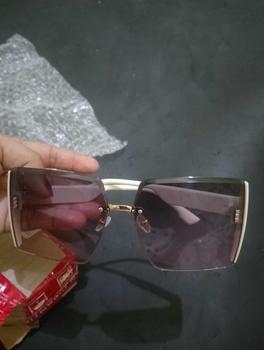 Product Review of TOSERBA Kacamata Warna Gradasi Tanpa Bingkai Oversize Kacamata Gaya Fashion Korea Lensa Hitam Wanita from m**a 0