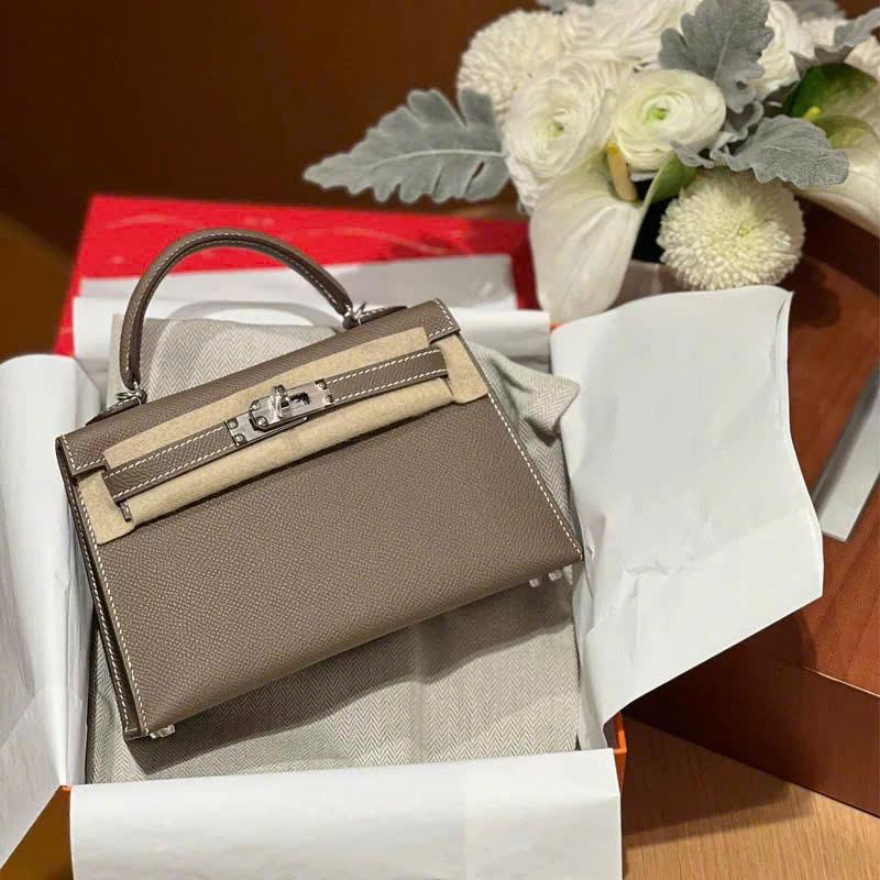 Túi HM TÚI SIZE 20 Dáng 1 quai dáng cao hang v,ip kèm khăn