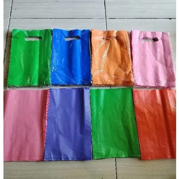 [50pcs] Kantong plastik plong uk. 15x23cm - Plastik souvenir/olshop/packing || isi 50 lembar per pack 0