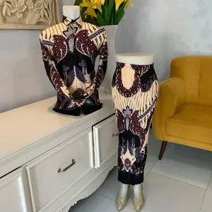 Baju batik couple/sarimbit batik/batikcouple