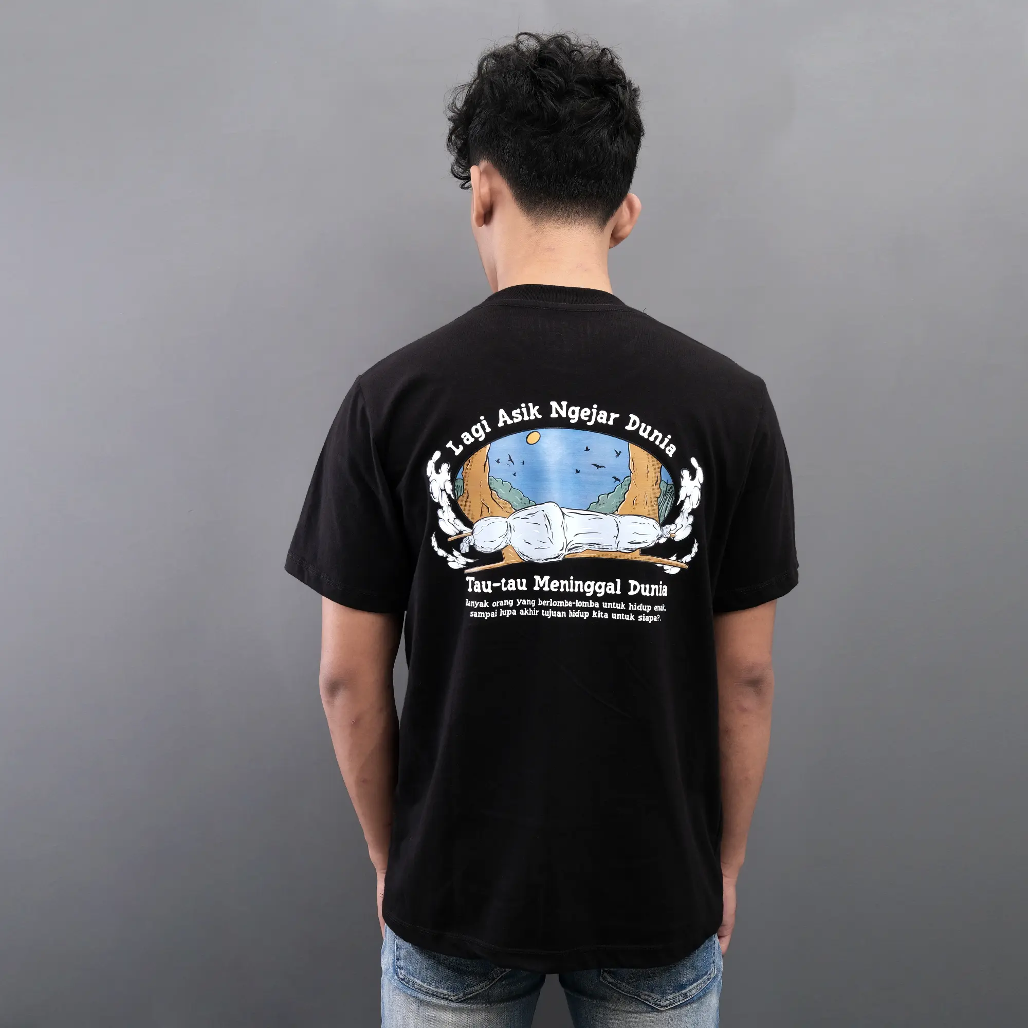 Kepswah Official - Kaos Lagi Asik Ngejar Dunia - Baju Dakwah Muslim Islami - T-Shirt Combed 24s Pria Unisex