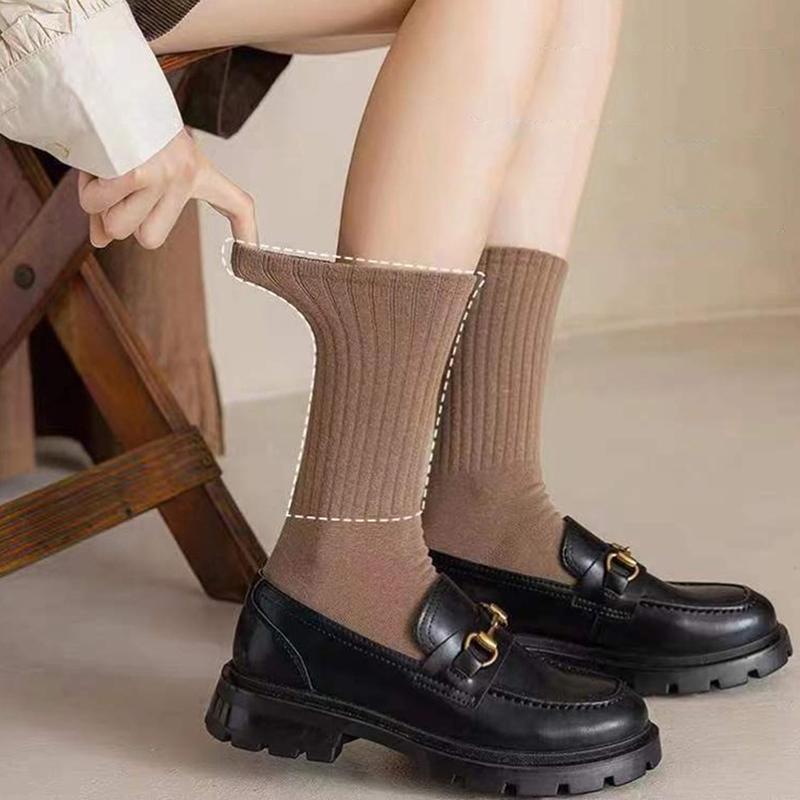Product Introduction of Black White Women Socks Autumn Winter Middle Tube Sock Korean Japanese Ins Trend Cotton Coffee Retro Designer Socks for Student 10