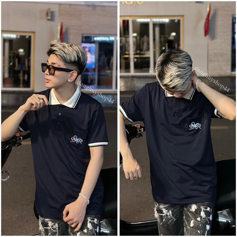 Áo Polo Ngắn Tay Nam Xanh Than, Hoạ Tiết Thêu Hình Xanh Đỏ Và Chữ Trước Túi Áo, Chất Liệu Vải Gai Có Lỗ Nhỏ Thoáng Mát