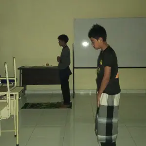 【COD】Spons Akuarium Multifungsi Anti Gores – Bersihkan Kerak Kapur, Alga & Kotoran dalam Sekejap! Aman untuk Kaca/Akrilik, Bahan Non-Toksik untuk Ikan, Cocok Semua Ukuran Akuarium dari Kecil hingga Besar!