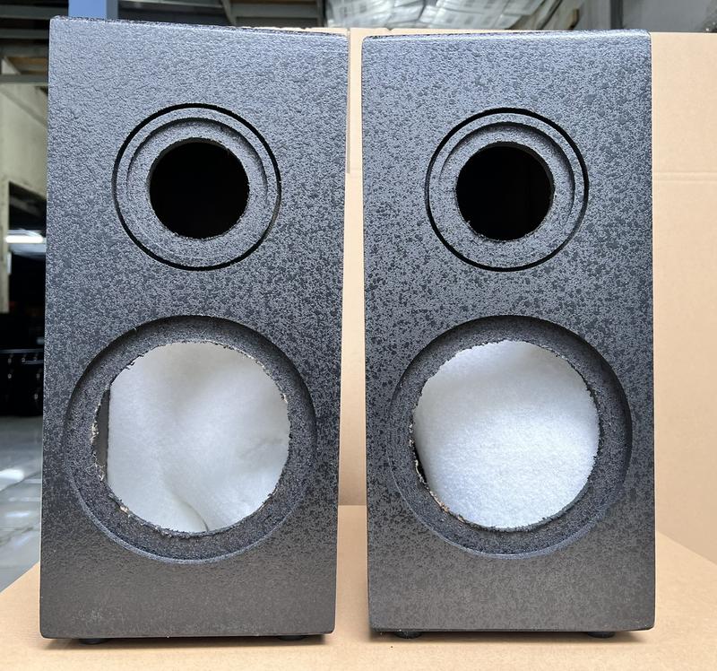 VỎ THÙNG LOA ĐỨNG BASS 16 GIÁ 1 CẶP CHỐNG TRẦY VỎ SỬ DỤNG 1 BASS 16CM VÀ 1 TREBLE 10 CM