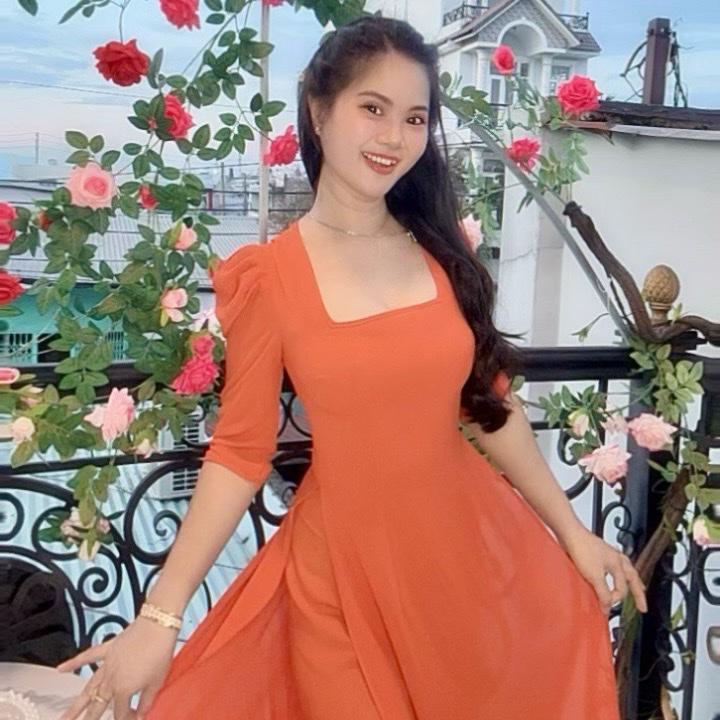  Bộ áo dài CỔ VUÔNG TAY PHỒNG LỠ lụa Tằm Ý kèm quần lụa cùng màu sang trọng 