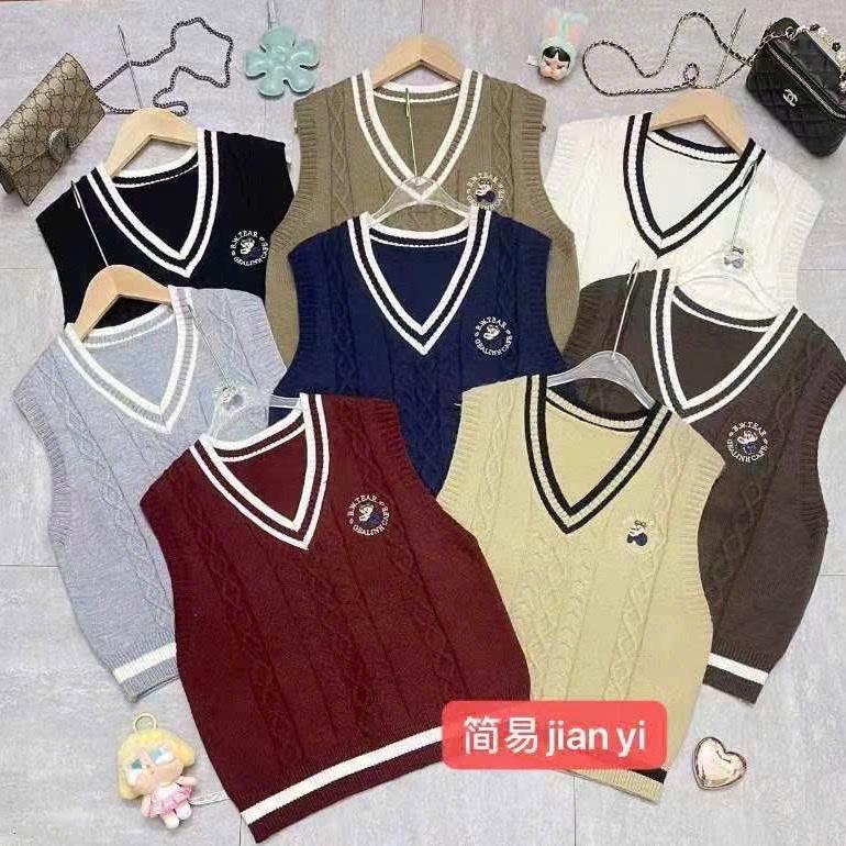 Áo Gile len nữ CỔ TIM KẺ VIỀN THÊU GẤU chất dày dặn phom rộng.