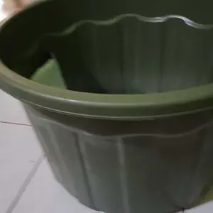 Bak 45Liter dan 20Liter Wadah Air Warna Pink Ungu Hijau Army dan Hitam untuk Kebutuhan Harian Anda Ideal untuk Penyimpanan Air Sehari-hari