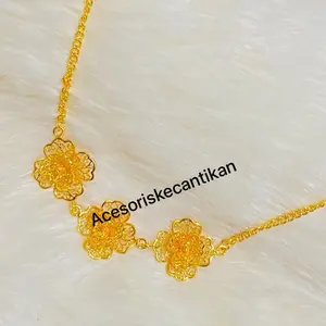 Kalung tiga bunga cuping bahan tembaga mirip emas 24k anti karat anti luntur